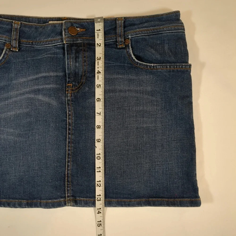 Zara women Denim skirt short , size 10